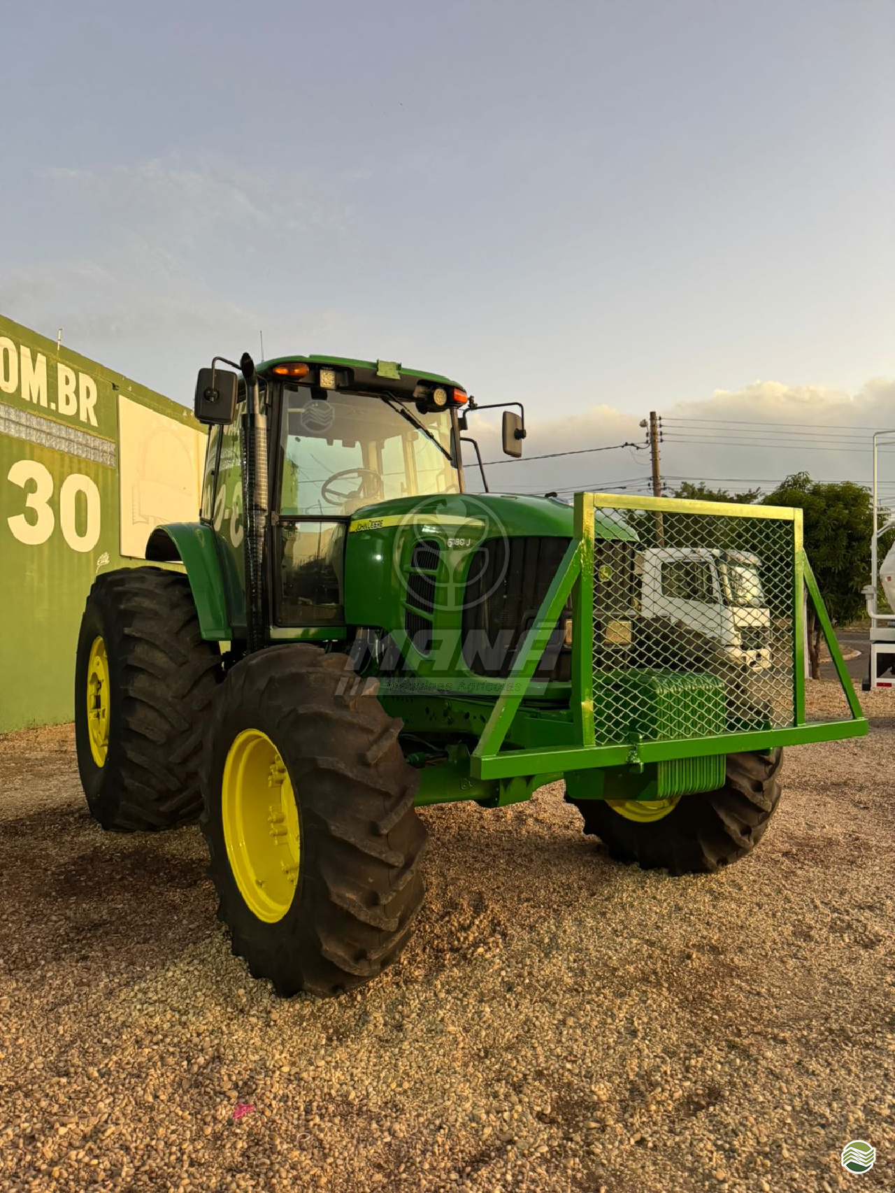 TRATOR JOHN DEERE JOHN DEERE 6180J Tração 4x4 Mana Máquinas RIBEIRAO PRETO SÃO PAULO SP